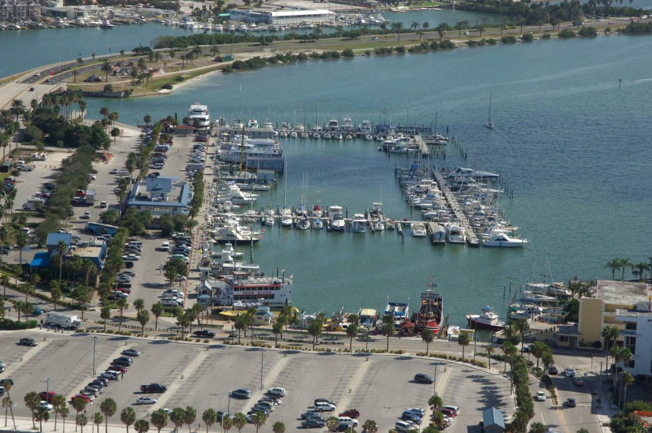 Express Inn & Suites - 5 Miles From St Petersburg Clearwater Airport 外观 照片